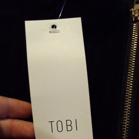 A cropped tank top🔥 - Picture 4 of 5